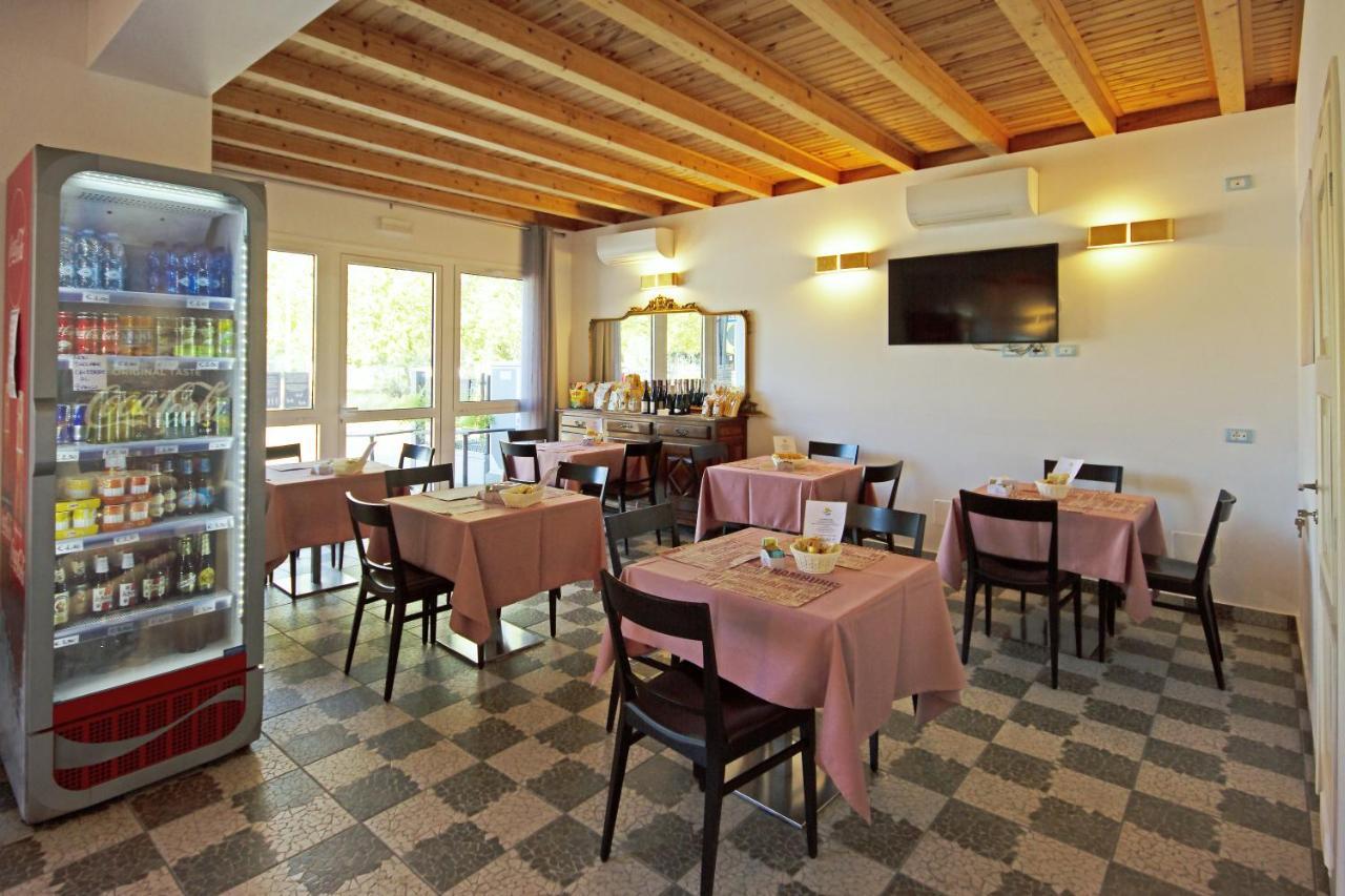 Il Sole Nel Mare - Lido Di Volano Bed & Breakfast Comacchio Exterior photo