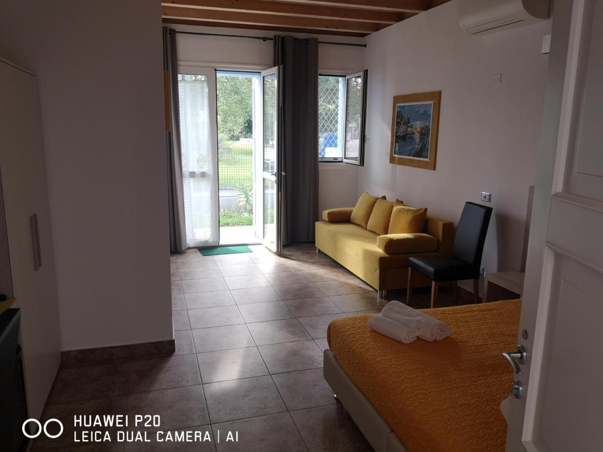 Il Sole Nel Mare - Lido Di Volano Bed & Breakfast Comacchio Exterior photo